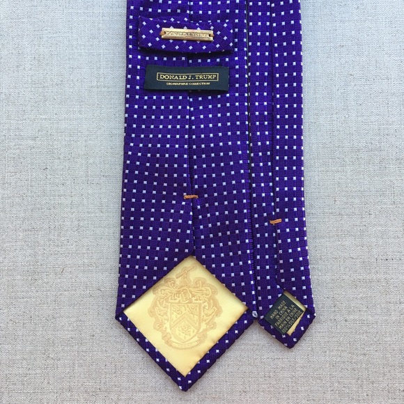Donald Trump Purple Geometric Pattern Silk Tie - Picture 4 of 5